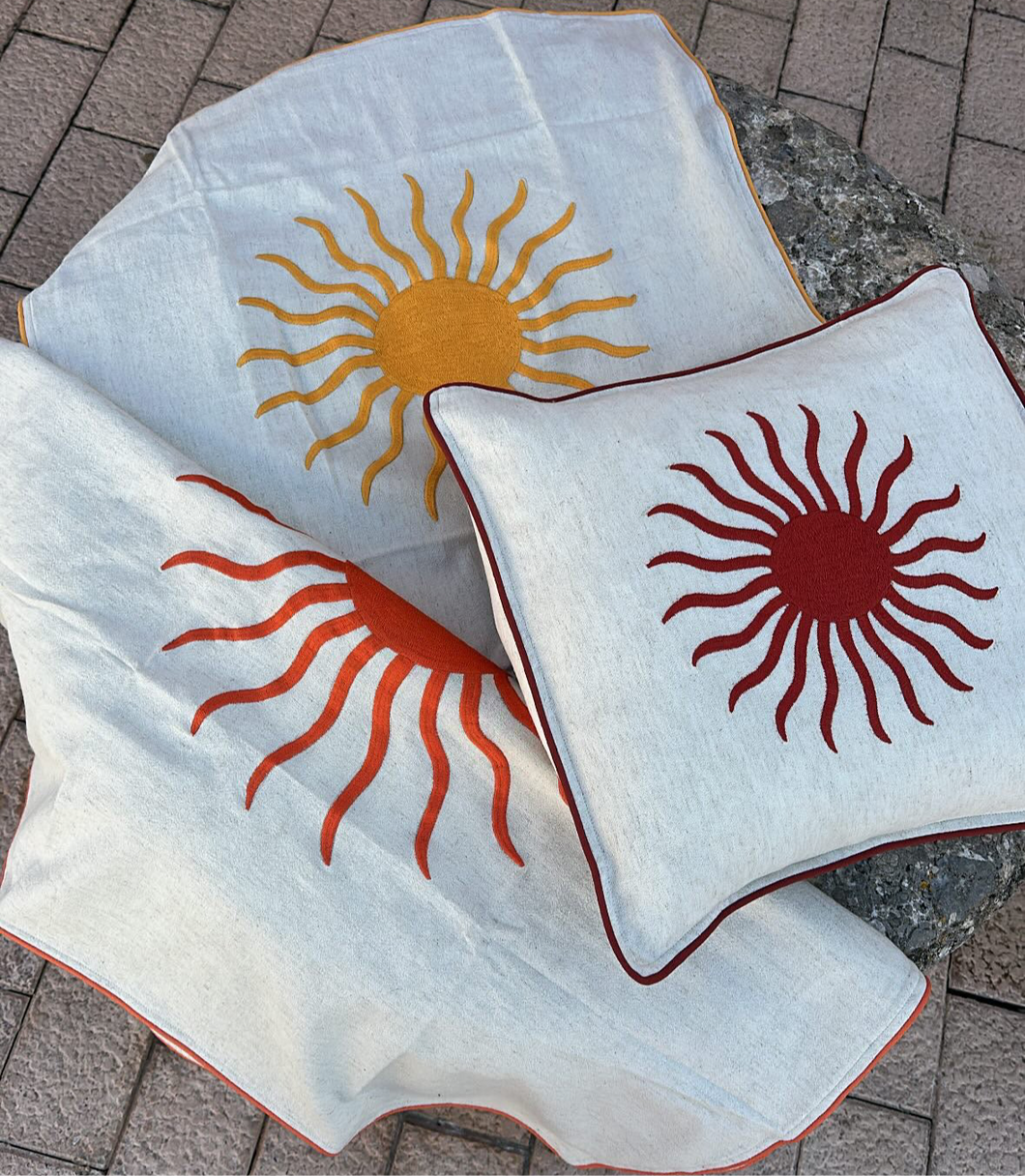 Soleil Cushion