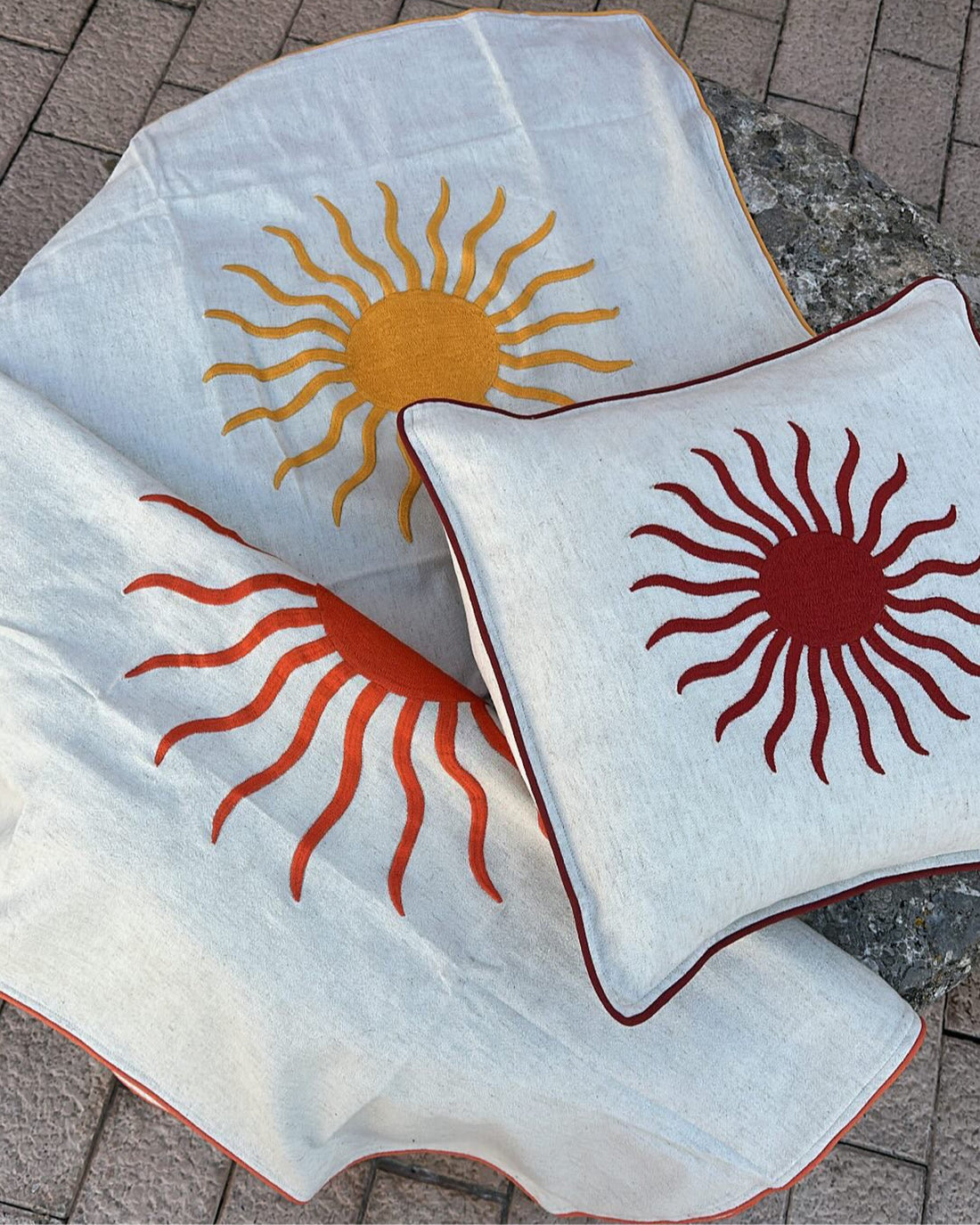 Soleil Cushion — La Fleury